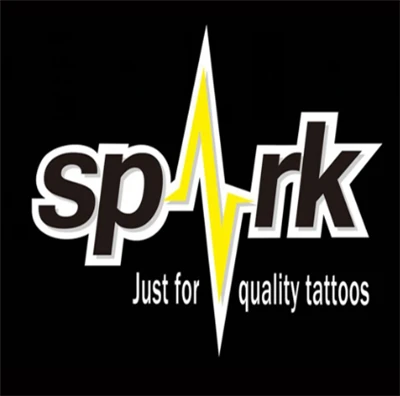 Venezuela Tattoo Artist pracuje s kazetami Spark